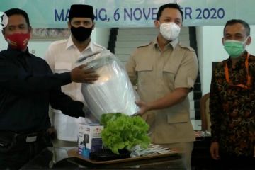 Moreno Suprapto sosialisasikan urban farming dengan teknik hidroponik