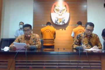 Dua tersangka kasus ekspor benur menyerahkan diri ke KPK