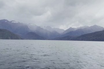 Jelajahi keindahan Doubtful Sound yang ikonis di waktu terbaiknya