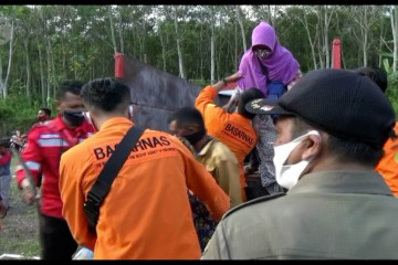 Warga rentan mulai diungsikan dari lereng Gunung Merapi