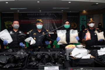 Bea Cukai Bongkar Pabrik Ganja Sintetis