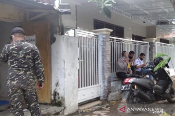 Banser-polisi jaga rumah orang tua Menko Polhukam di Pamekasan