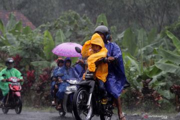 Balai Besar TNBTS minta masyarakat waspada usai erupsi Semeru