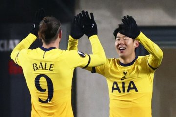 Tottenham lolos 32 besar Liga Europa walau hanya main imbang