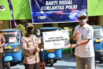 Korlantas Polri gelar baksos untuk supir bajaj Jakarta Selatan