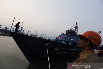 Bea Cukai gagalkan penyelundupan komoditas ilegal saat patroli laut
