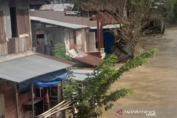 Sungai Deli Medan kembali meluap rendam ratusan rumah warga