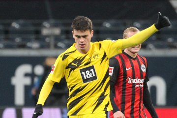 Gol Reyna hindarkan Dortmund dari kekalahan di markas Frankfurt