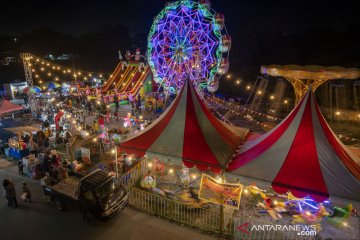 Pasar malam di tengah pandemi COVID-19