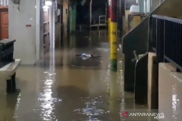 Kebon Pala Jaktim terendam banjir imbas luapan Ciliwung