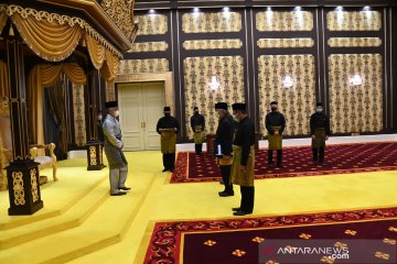 Dubes Hermono serahkan surat kepercayaan ke Yang di-Pertuan Agong