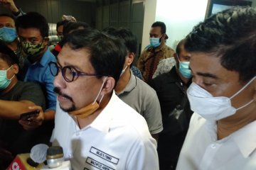 Cawali Surabaya Machfud minta semua pihak tunggu hasil resmi KPU
