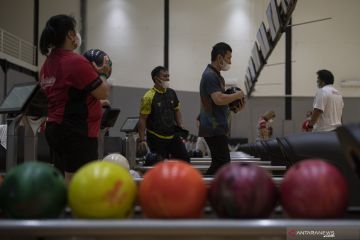 Atlet Pelatnas Bowling Sea Games Berlatih di JSC Bowling Center