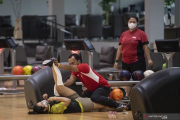 Atlet Pelatnas Bowling Sea Games Berlatih di JSC Bowling Center