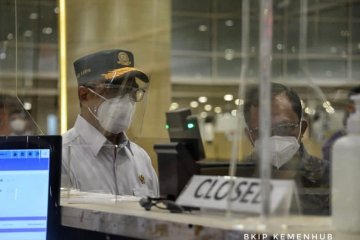 Antisipasi libur akhir tahun, Menhub tinjau Bandara Ngurah Rai