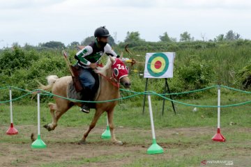 Mencari bibit atlet Horseback Archery