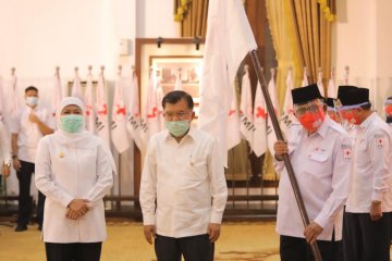 Jusuf Kalla lantik pengurus PMI Jatim di Grahadi