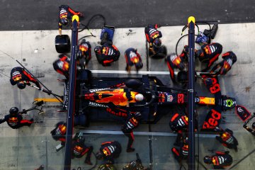 Robohkan benteng Mercedes di Abu Dhabi, Red Bull optimistis tatap 2021