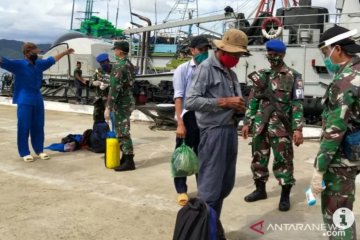 Belasan pelaku illegal fishing asal Vietnam dibawa ke Lanal Natuna