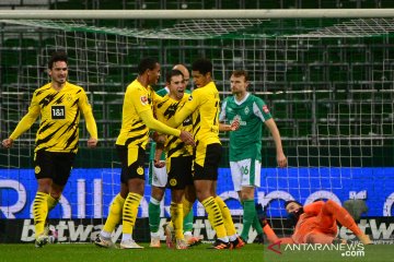 Dortmund menang 2-1 atas Bremen pada laga perdana pelatih Terzic