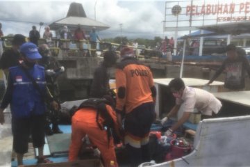 Basarnas evakuasi korban KM Lapamas di Perairan Selayar