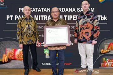 Perusahaan pengolahan udang Panca Mitra resmi melantai di bursa
