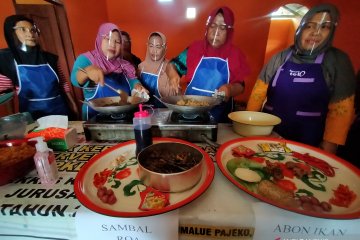 Produksi abon ikan Palu