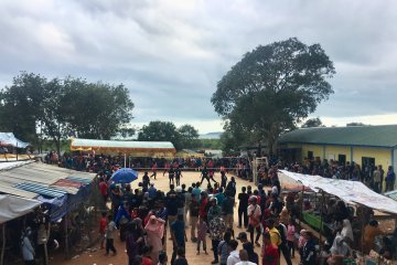 Masyarakat membludak tonton turnamen voli Tanjung Gundap