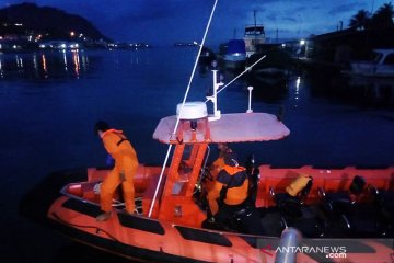 Tim SAR gabungan cari remaja yang hilang di Pantai Holtekam