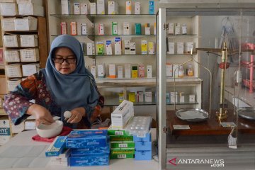 Luhut dorong obat modern asli Indonesia masuk sistem JKN