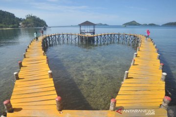 Pengembangan pantai kawasan Mandeh