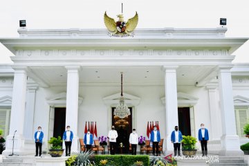 Presiden perkenalkan enam calon menteri