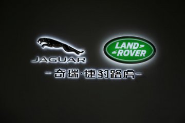 Jaguar akan bangun kendaraan listrik saingi Tesla