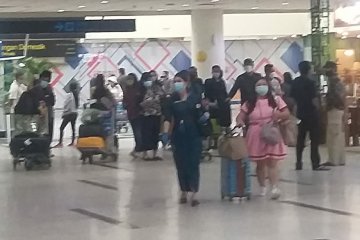 Pemudik di Bandara Kualanamu terus berdatangan