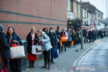 Inggris kembali berlakukan 'lockdown', varian baru COVID-19 menggila