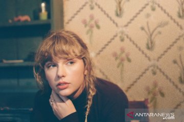 Taylor Swift raih rekor album terlaris lewat "Folklore" & "Evermore"
