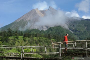 BPPTKG: Suara guguran terdengar enam kali dari Gunung Merapi