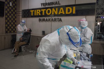 Terminal bus Tirtonadi sediakan layanan swab antigen