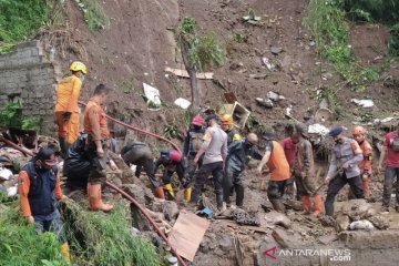 Kemarin, korban longsor Lembang hingga penyebab banjir Bandung