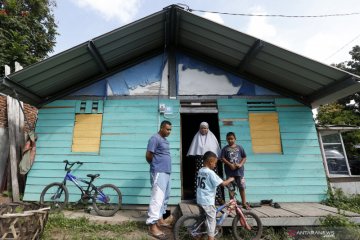 Korban tsunami Aceh masih tempati rumah sementara