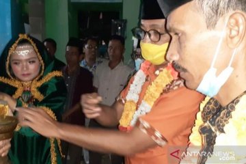 KPU Solok Selatan tetapkan Khairunas-Yulian Efi