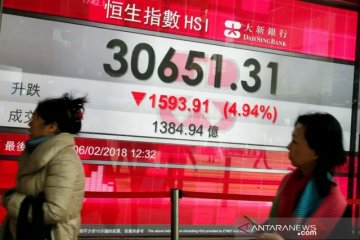 Saham Hong Kong jatuh ketika investor global menunggu data AS