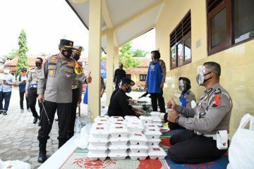 Kakorlantas tinjau pos pengungsi Merapi ingatkan prokes