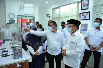 Jusuf Kalla ajak penyintas COVID-19 donor plasma konvalesens