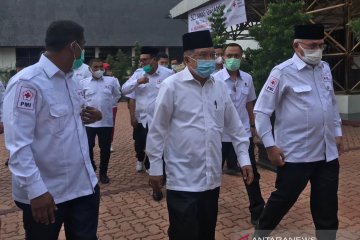 Pasokan darah PMI menurun 60 persen saat COVID-19