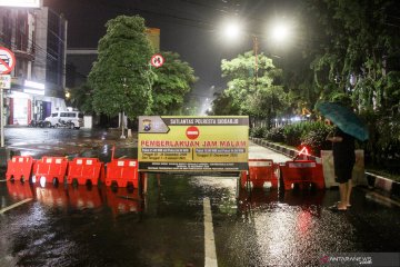 Pemkab Sidoarjo tutup alun-alun tekan penyebaran COVID-19