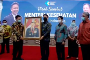 Akhiri masa bakti, Terawan minta maaf dan dapat puisi