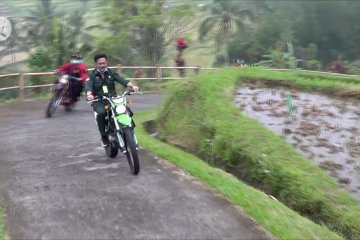 Kunjungi persawahan terasering Tabanan, Mentan gunakan motor trail