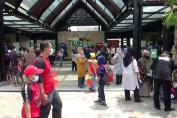 Pemkot Bandung wajibkan tes cepat antigen untuk wisatawan