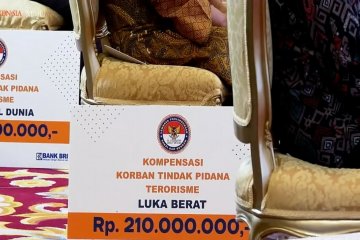 Presiden serahkan dana kompensasi Rp 39,205 M kepada korban terorisme masa lalu